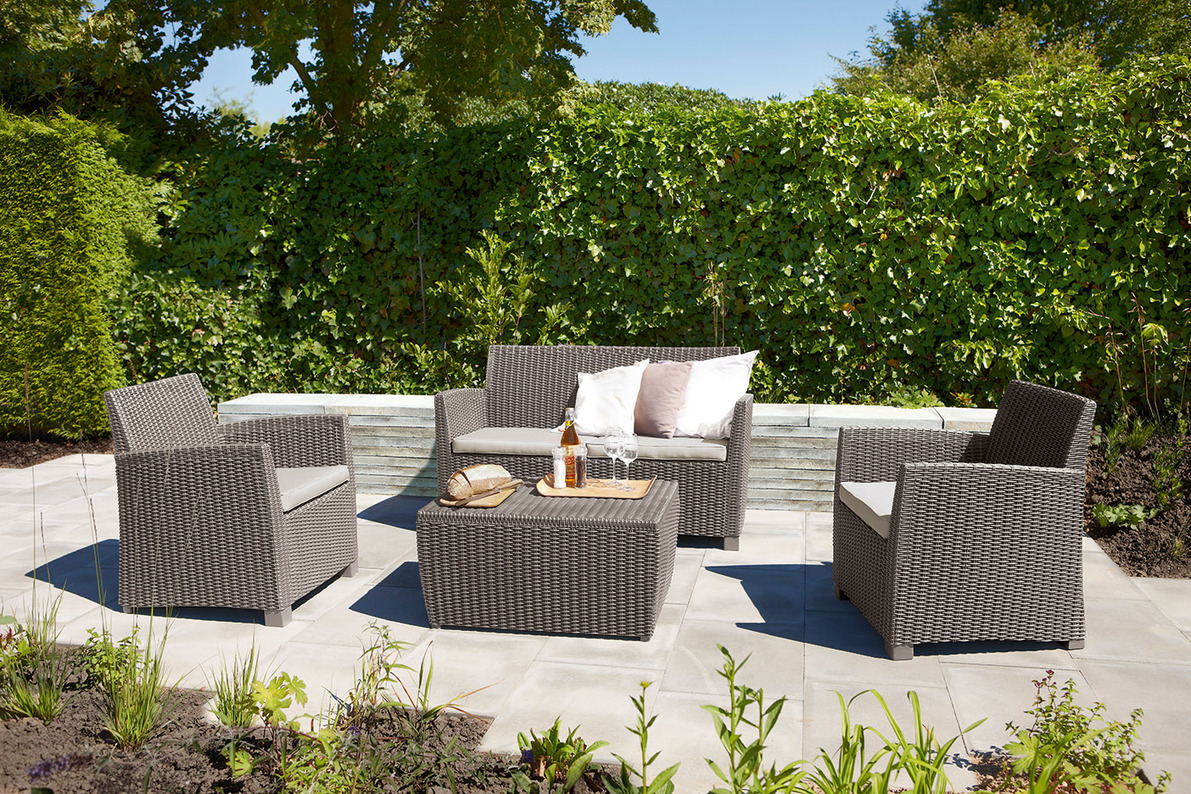 Corona (Mia) set with cushion box cappuccino