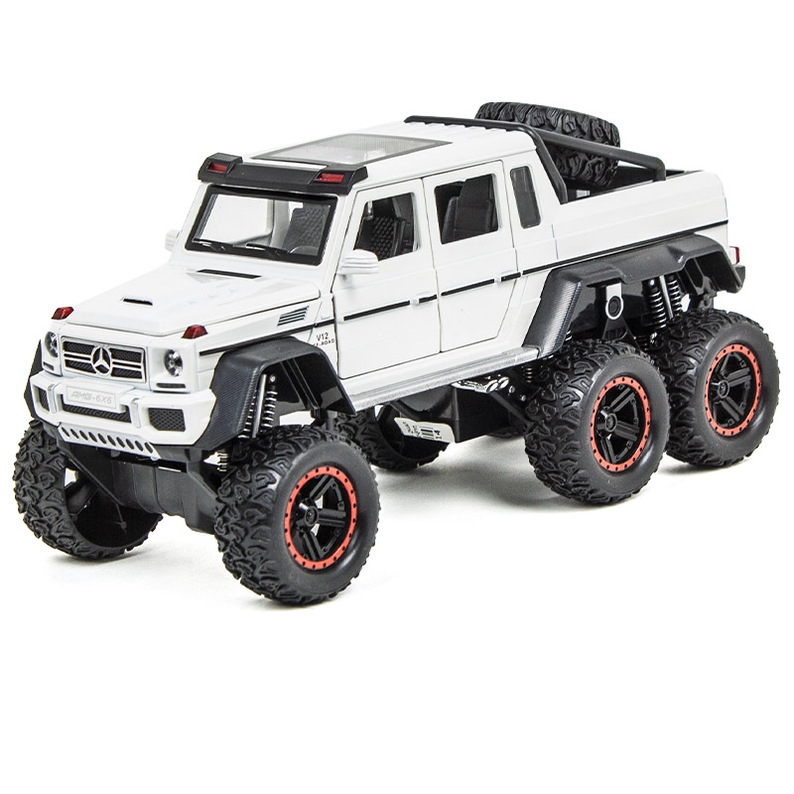 Metallic Mercedes G-class CZ122A